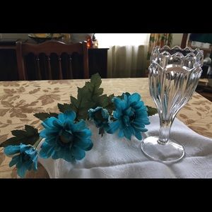 Small footed vase or parfait glass
